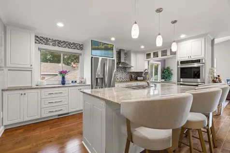 5213 Overlook Drive Bloomington MN 55437