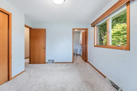 703 N Hokah Street Caledonia MN 55921