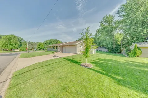 7840 Winsdale Street N Golden Valley MN 55427