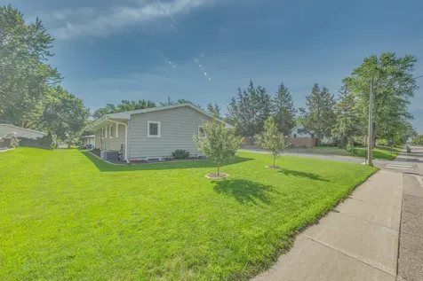 7840 Winsdale Street N Golden Valley MN 55427