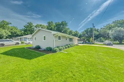 7840 Winsdale Street N Golden Valley MN 55427