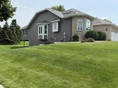 3028 Highpointe Curve Roseville MN 55113
