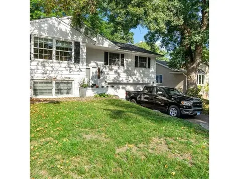 4520 Vandervork Avenue Edina MN 55436