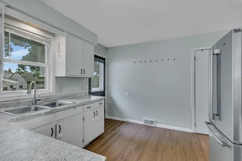 105 Barracuda Avenue SE Avon MN 56310