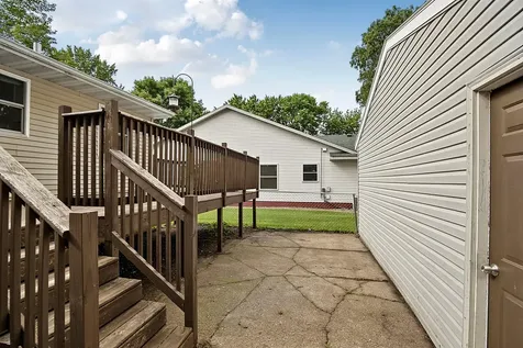 105 Barracuda Avenue SE Avon MN 56310