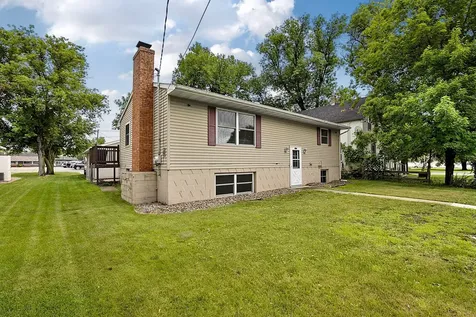 105 Barracuda Avenue SE Avon MN 56310