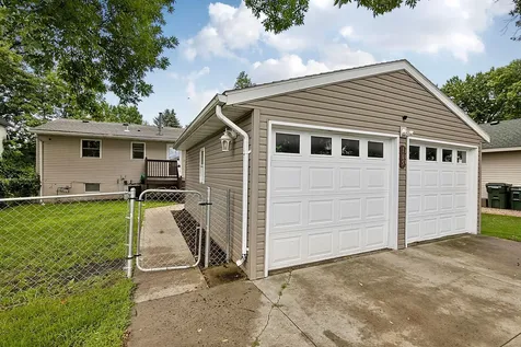 105 Barracuda Avenue SE Avon MN 56310