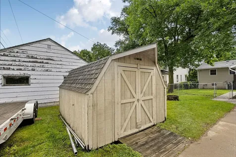 105 Barracuda Avenue SE Avon MN 56310