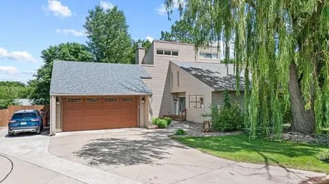 709 Sunrise Boulevard Redwood Falls MN 56283