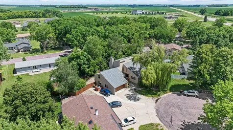 709 Sunrise Boulevard Redwood Falls MN 56283