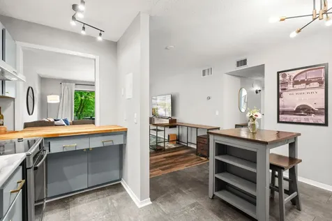4120 Parklawn Avenue Edina MN 55435