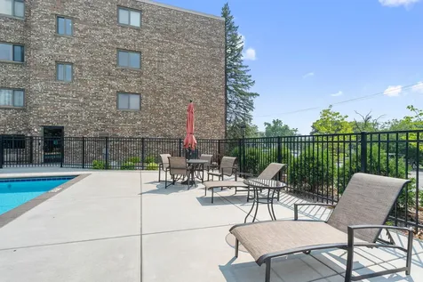 4120 Parklawn Avenue Edina MN 55435