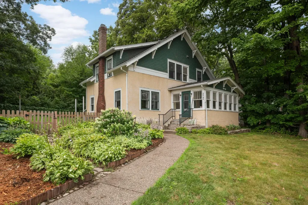 2245 Shadywood Road Wayzata MN 55391