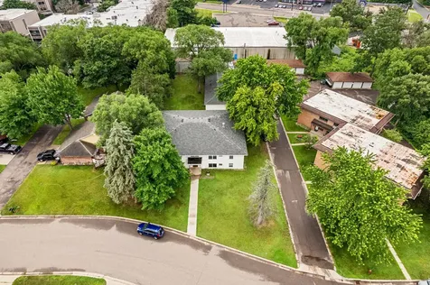 752 Southview Drive Anoka MN 55303