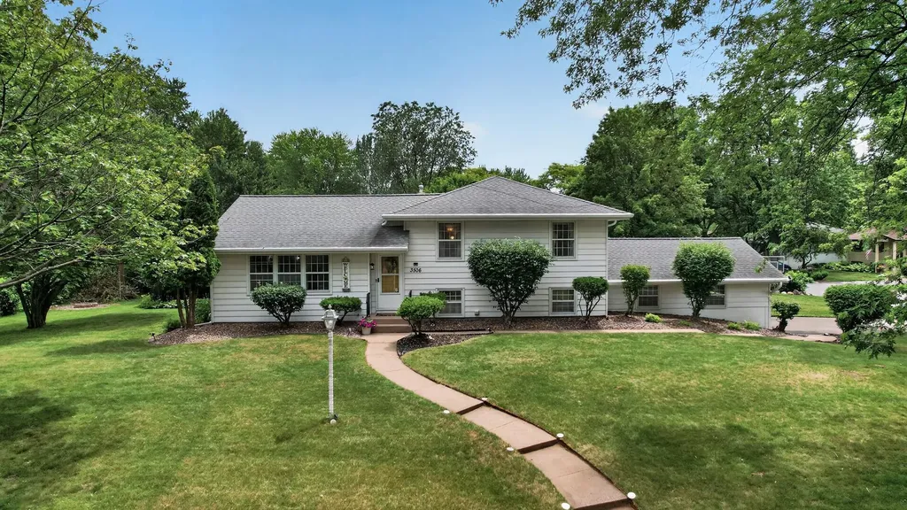 3506 Hilltop Street White Bear Lake MN 55110