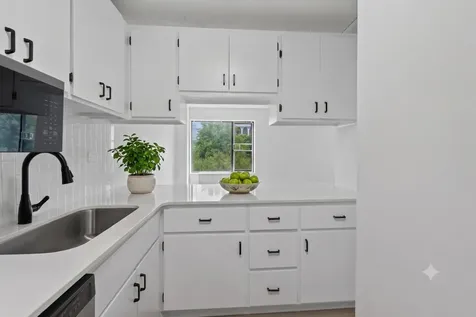 19 S 1st Street Minneapolis MN 55401