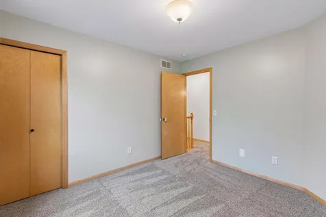 19925 English Court Farmington MN 55024