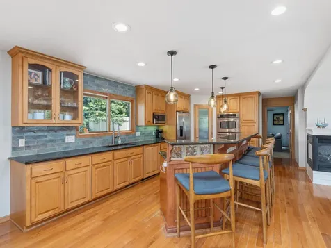 140 Lakeview Terrace Boulevard Waconia MN 55387