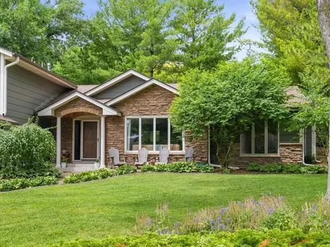 140 Lakeview Terrace Boulevard Waconia MN 55387
