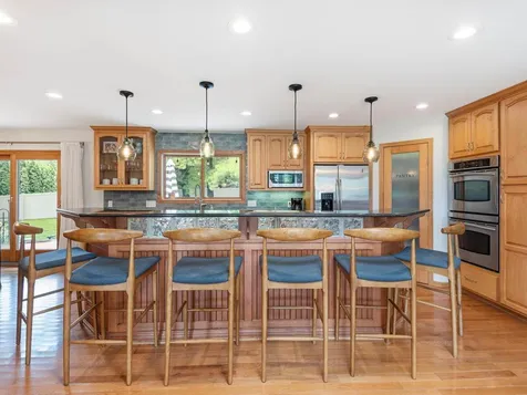 140 Lakeview Terrace Boulevard Waconia MN 55387