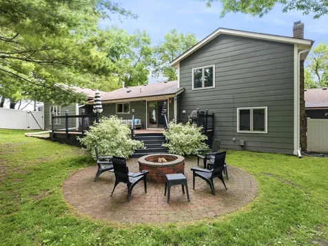 140 Lakeview Terrace Boulevard Waconia MN 55387