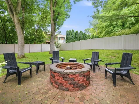 140 Lakeview Terrace Boulevard Waconia MN 55387