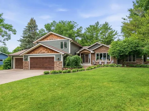 140 Lakeview Terrace Boulevard Waconia MN 55387