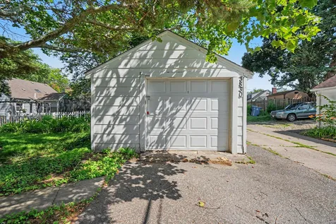 3830 Zenith Avenue N Robbinsdale MN 55422