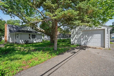 3830 Zenith Avenue N Robbinsdale MN 55422