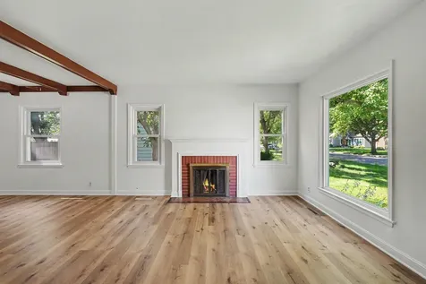 3830 Zenith Avenue N Robbinsdale MN 55422