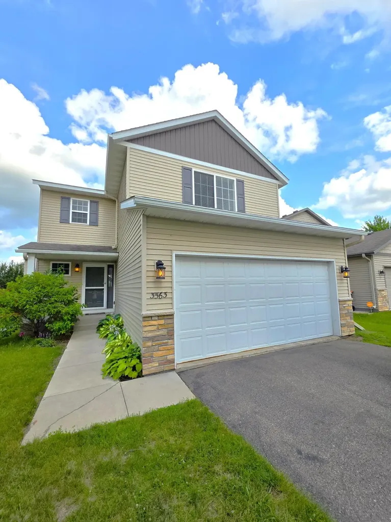 3563 Village Trail Hastings MN 55033