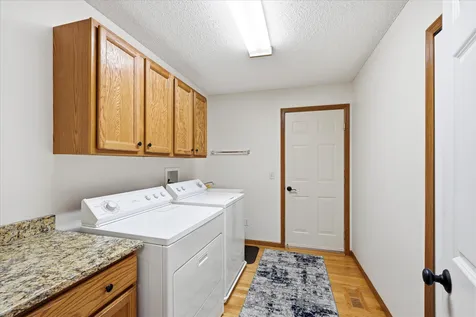 2446 Autumn Ridge Court Chanhassen MN 55317