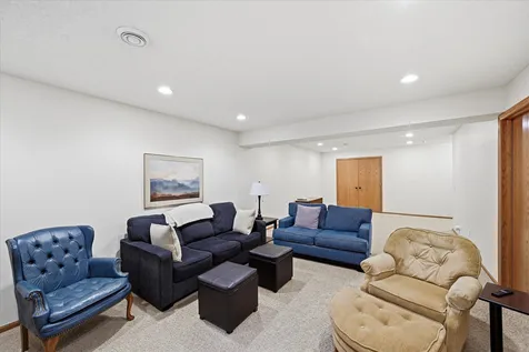 2446 Autumn Ridge Court Chanhassen MN 55317