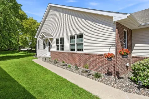 2446 Autumn Ridge Court Chanhassen MN 55317
