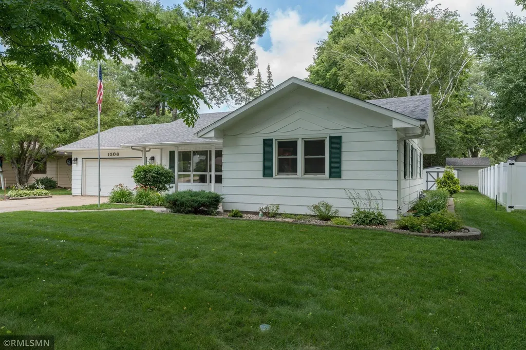 1506 James Drive Mankato MN 56003