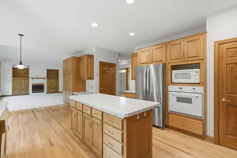 9272 Duckwood Trail Woodbury MN 55125
