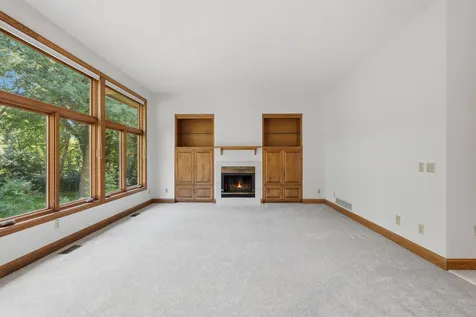 9272 Duckwood Trail Woodbury MN 55125