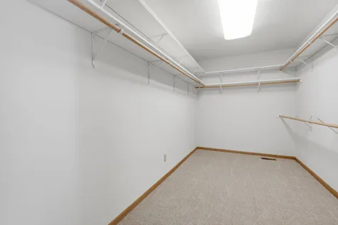 9272 Duckwood Trail Woodbury MN 55125
