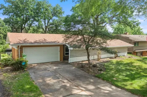 7008 35th Avenue N Crystal MN 55427