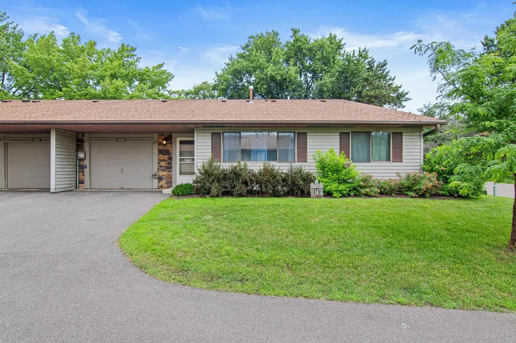 4793 Avon Street Shoreview MN 55126