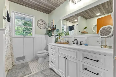 1216 8th Lane Anoka MN 55303