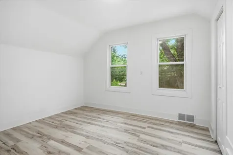 3715 31st Avenue N Robbinsdale MN 55422