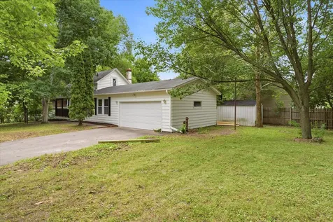 3715 31st Avenue N Robbinsdale MN 55422