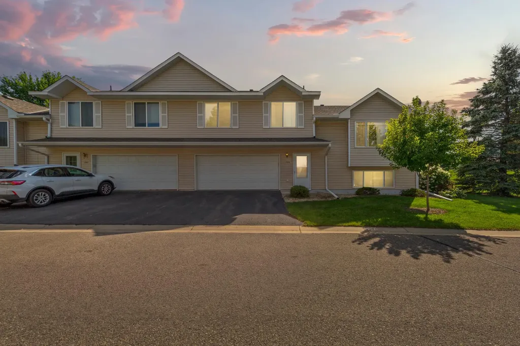 1320 S Trail Drive Faribault MN 55021