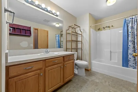 1320 S Trail Drive Faribault MN 55021