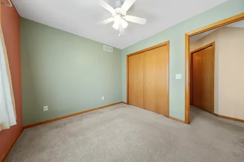 1320 S Trail Drive Faribault MN 55021