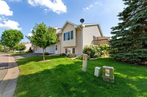 1320 S Trail Drive Faribault MN 55021