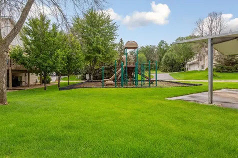 1320 S Trail Drive Faribault MN 55021