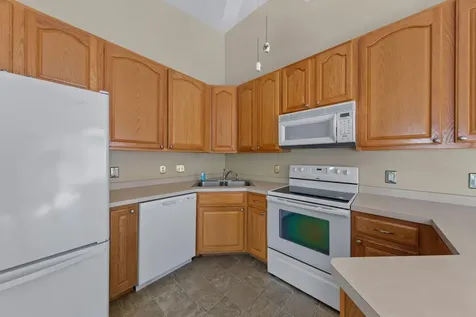 1320 S Trail Drive Faribault MN 55021
