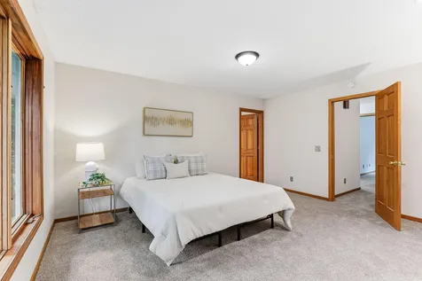 4211 Redding Ridge Drive Minnetonka MN 55345